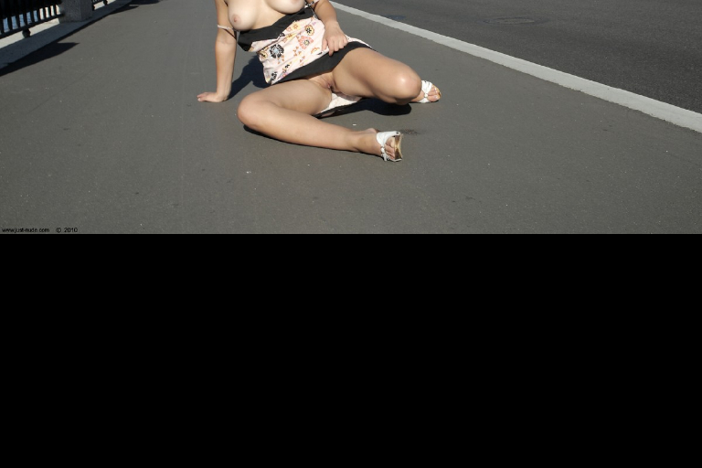 Bild 62967 von Schambereich in Kategorie Public Nude