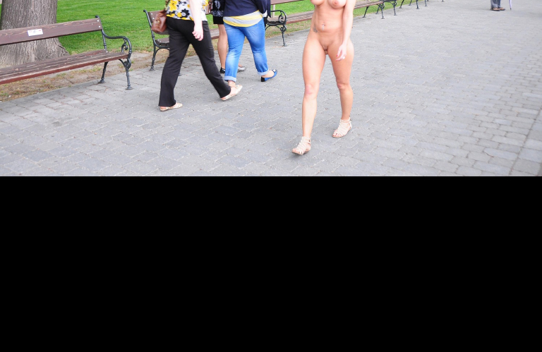 Bild 71308 von Schambereich in Kategorie Public Nude