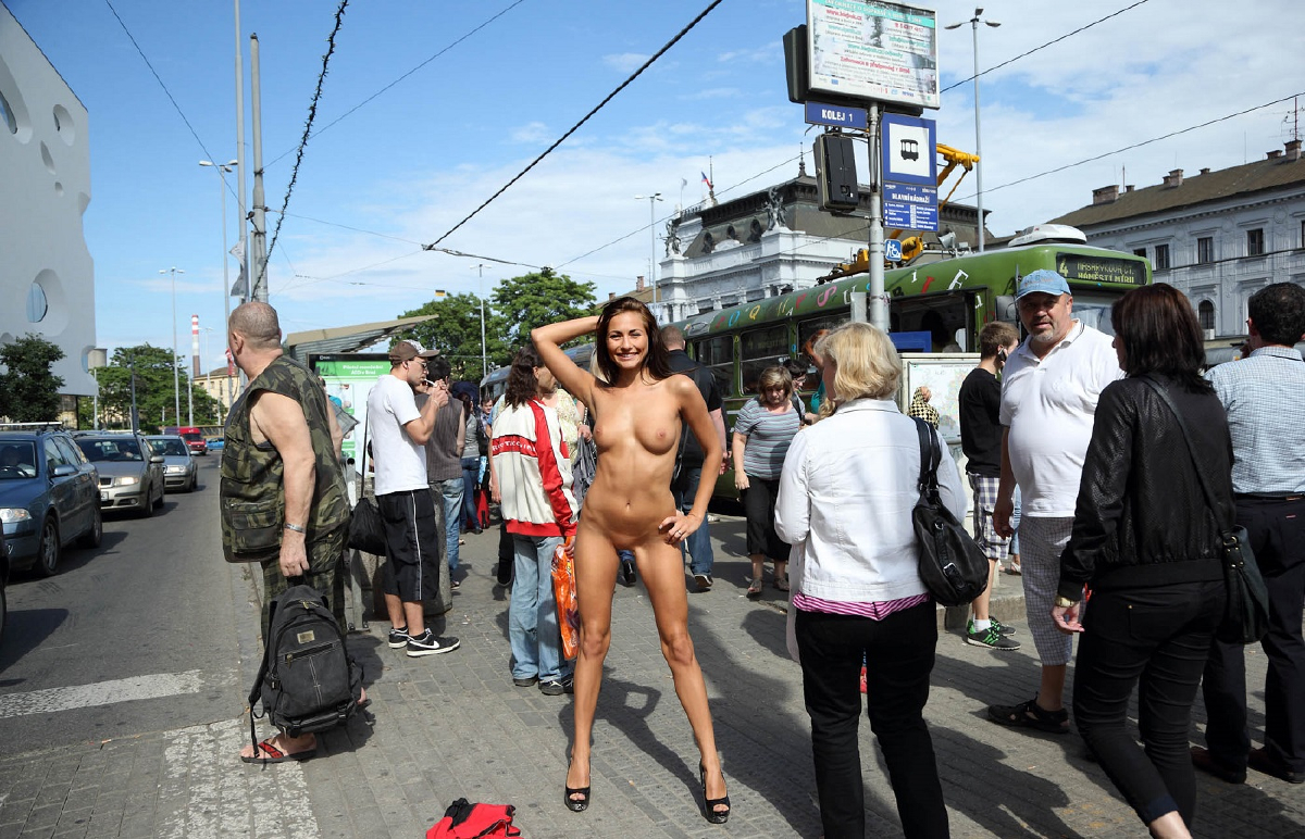 Bild 72867 von Schambereich in Kategorie Public Nude
