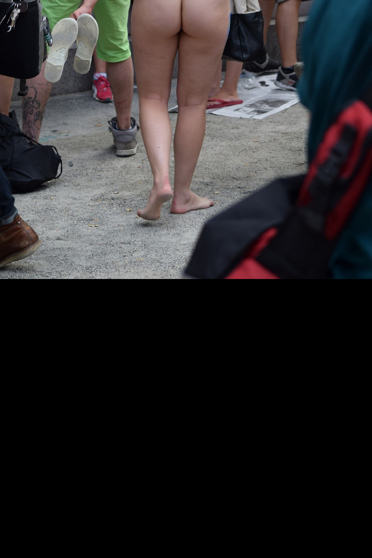 Bild 76707 von Schambereich in Kategorie Public Nude