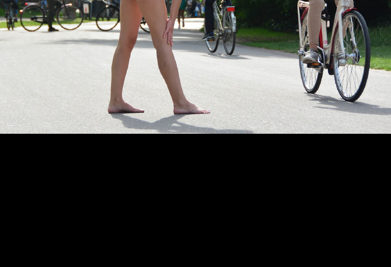Bild 76302 von Schambereich in Kategorie Public Nude