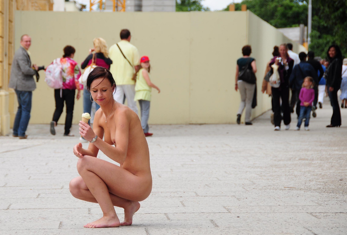 Bild 75658 von Schambereich in Kategorie Public Nude