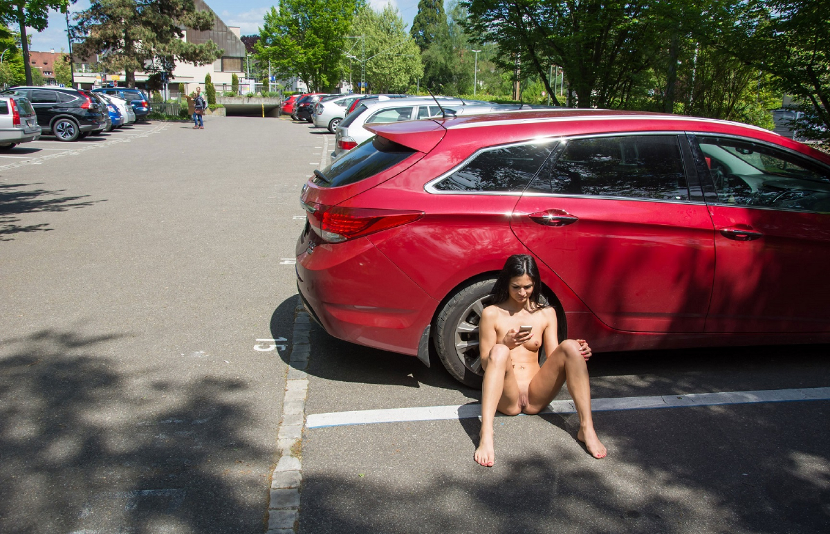 Bild 75737 von Schambereich in Kategorie Public Nude