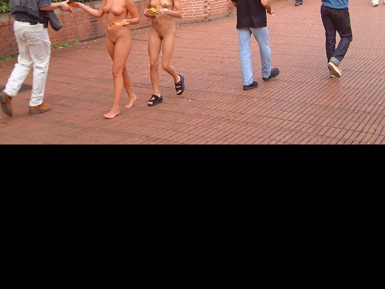 Bild 71419 von Schambereich in Kategorie Public Nude