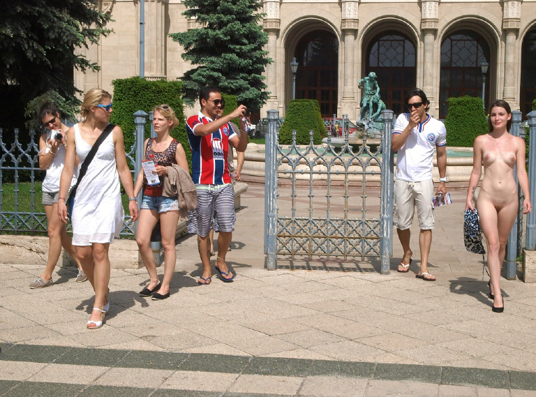 Bild 71767 von Schambereich in Kategorie Public Nude