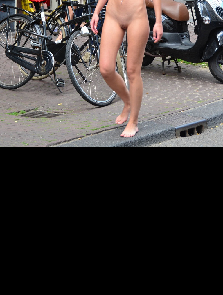 Bild 75397 von Schambereich in Kategorie Public Nude
