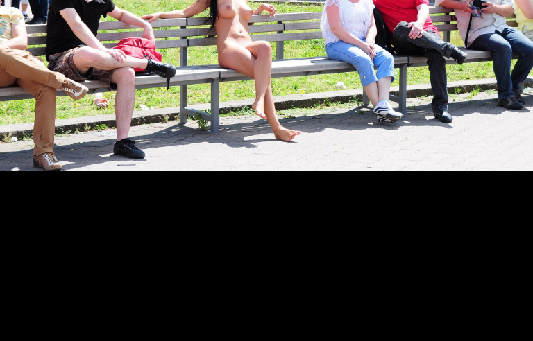 Bild 70779 von Schambereich in Kategorie Public Nude