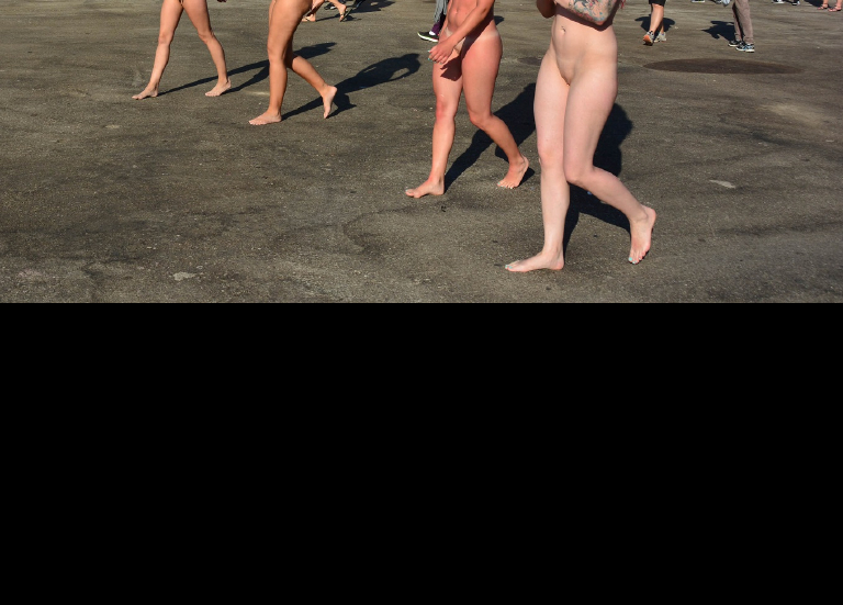 Bild 74834 von Schambereich in Kategorie Public Nude