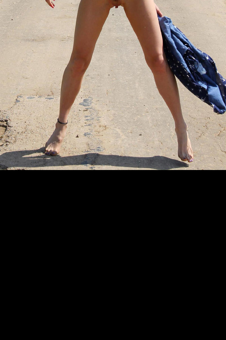 Bild 78601 von Schambereich in Kategorie Public Nude