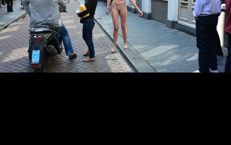Bild 77565 von Schambereich in Kategorie Public Nude