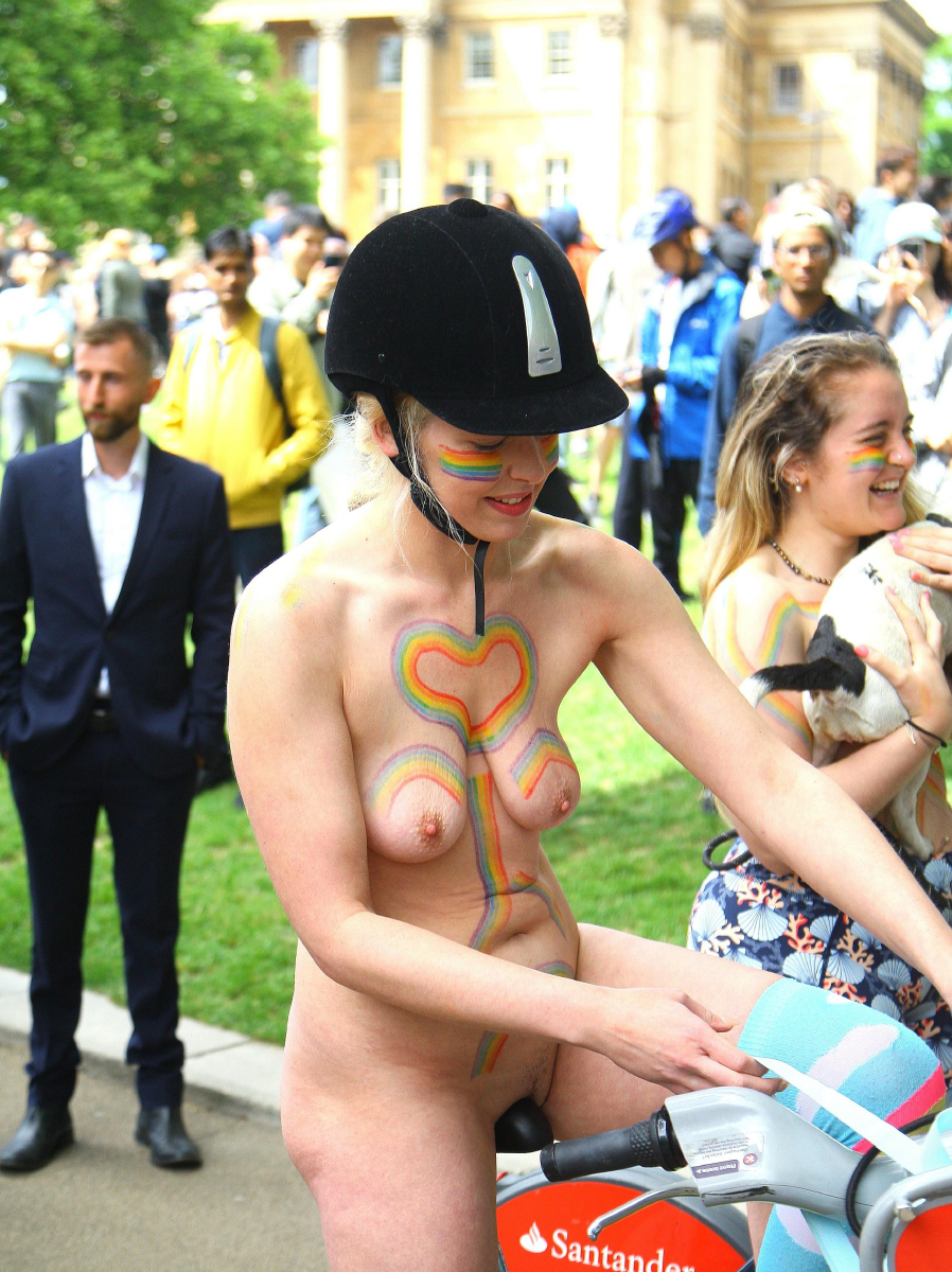 Bild 689462 von GIRLLOVER in Kategorie Public Nude