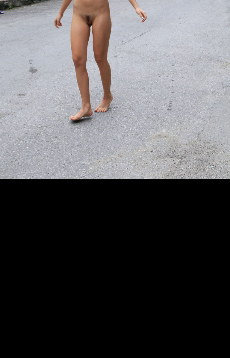 Bild 78436 von Schambereich in Kategorie Public Nude