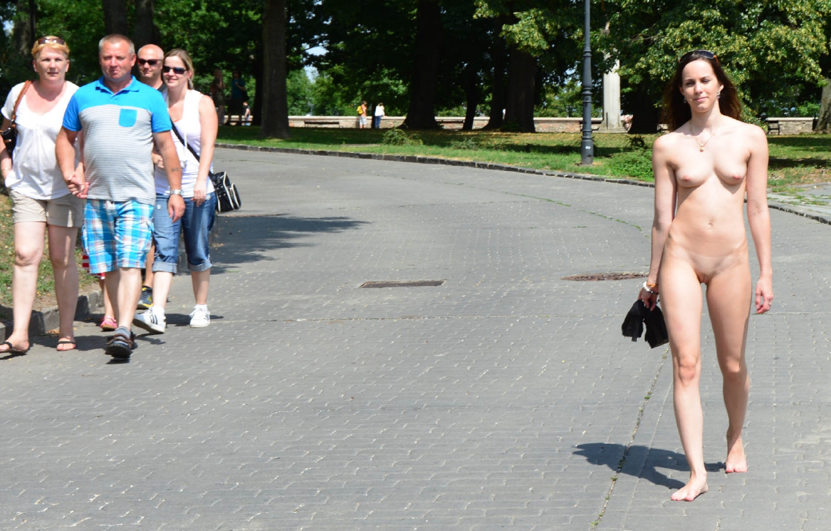 Bild 76304 von Schambereich in Kategorie Public Nude