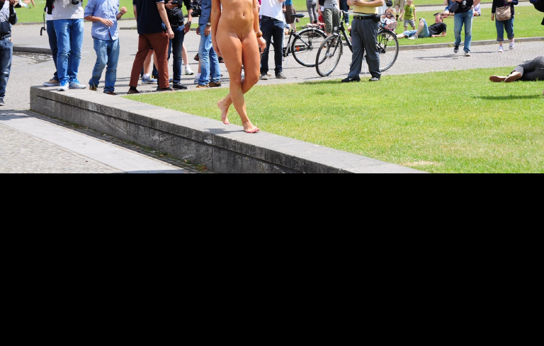 Bild 76546 von Schambereich in Kategorie Public Nude