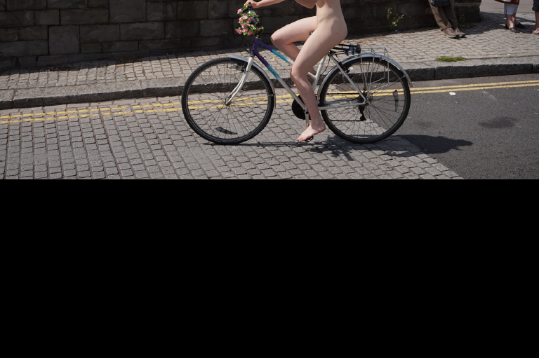 Bild 70560 von Schambereich in Kategorie Public Nude