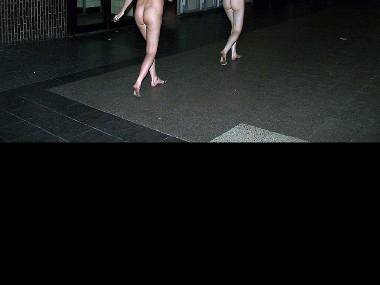 Bild 44398 von Schambereich in Kategorie Public Nude