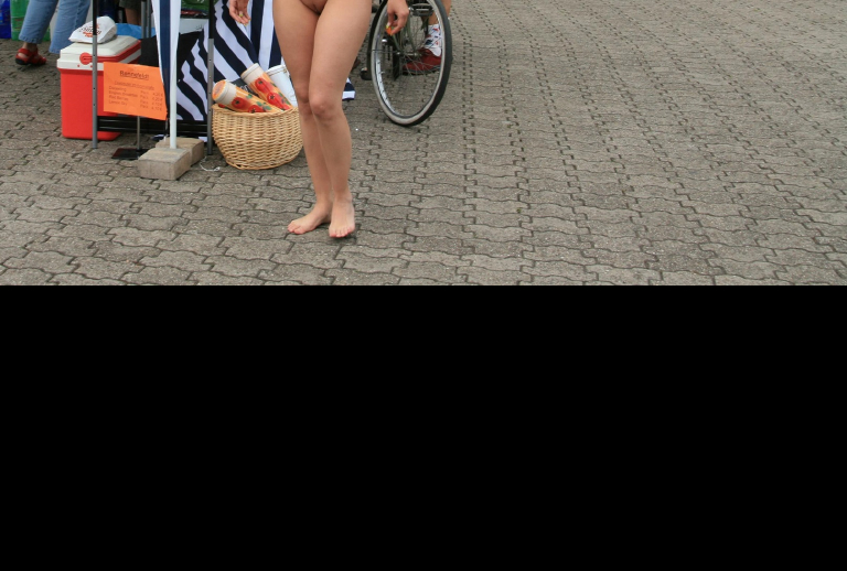 Bild 75669 von Schambereich in Kategorie Public Nude