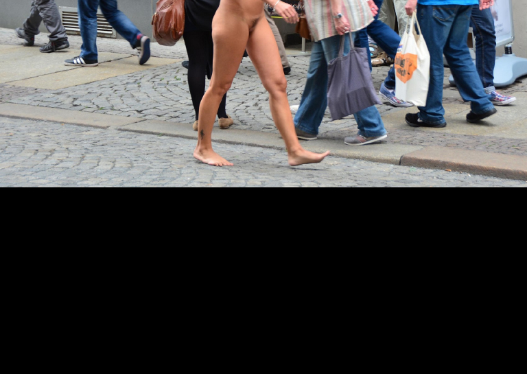 Bild 75640 von Schambereich in Kategorie Public Nude