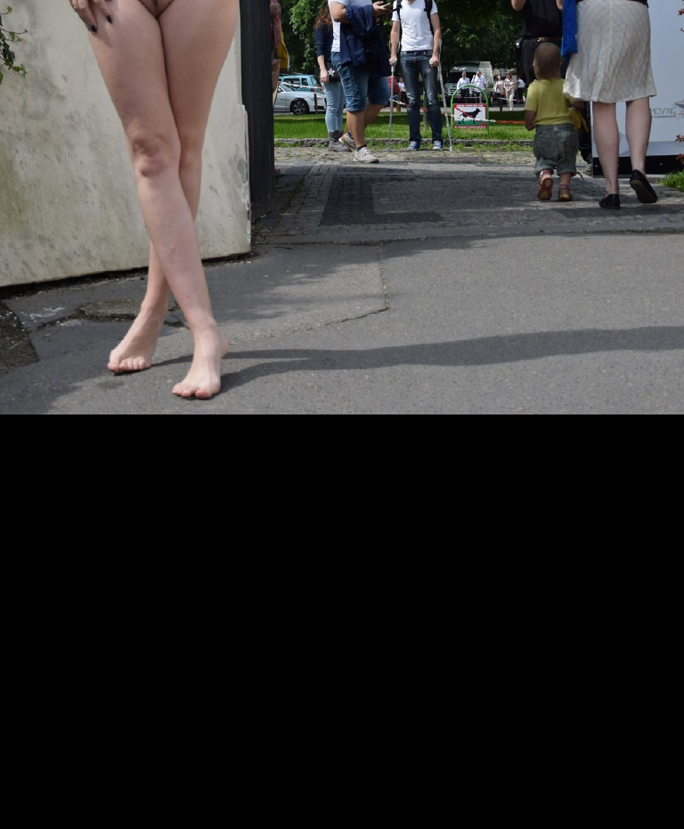 Bild 76211 von Schambereich in Kategorie Public Nude