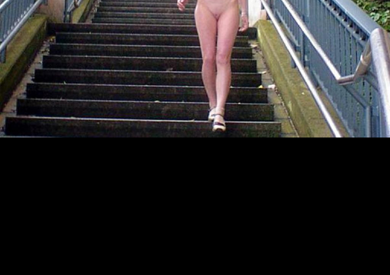 Bild 72700 von Schambereich in Kategorie Public Nude