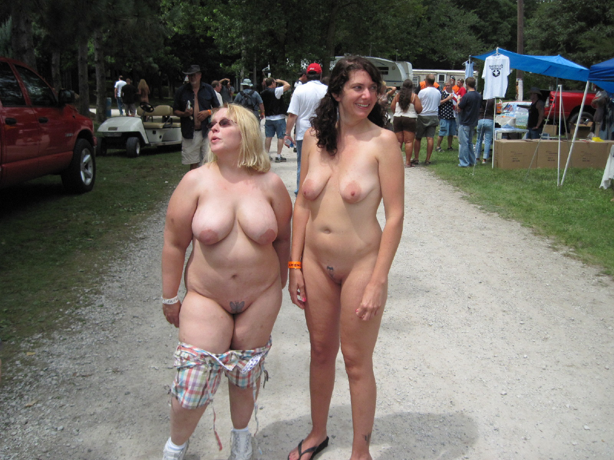 Bild 71633 von Schambereich in Kategorie Public Nude