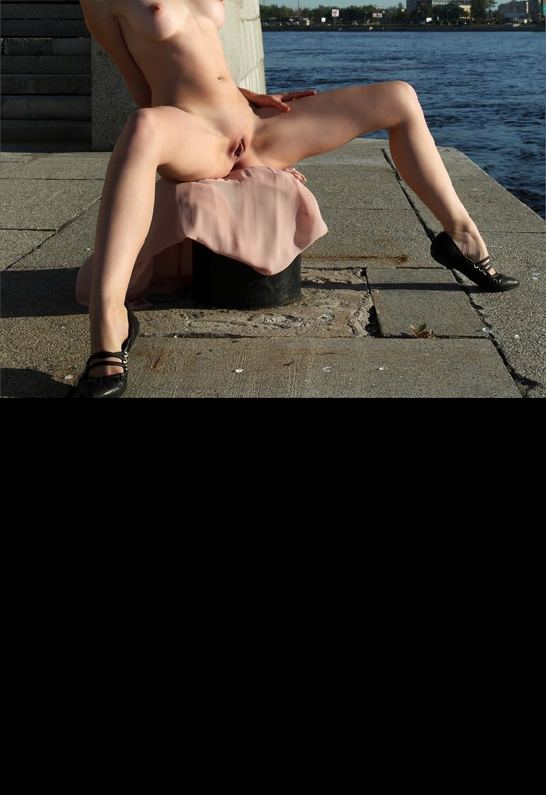 Bild 67951 von Schambereich in Kategorie Public Nude
