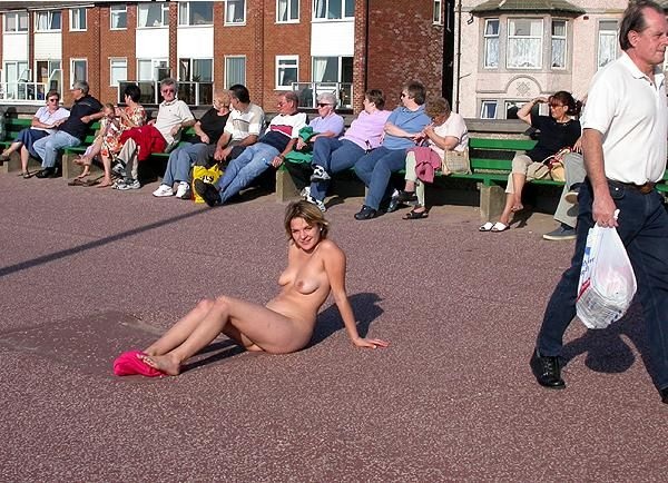 Bild 71265 von Schambereich in Kategorie Public Nude