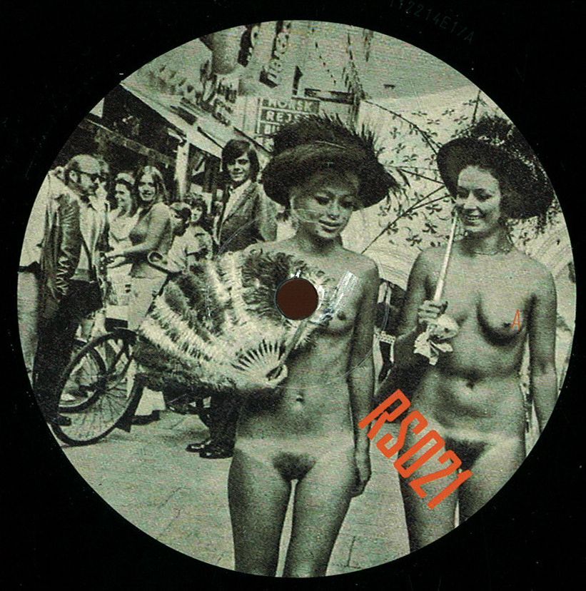 Bild 71221 von Schambereich in Kategorie Public Nude