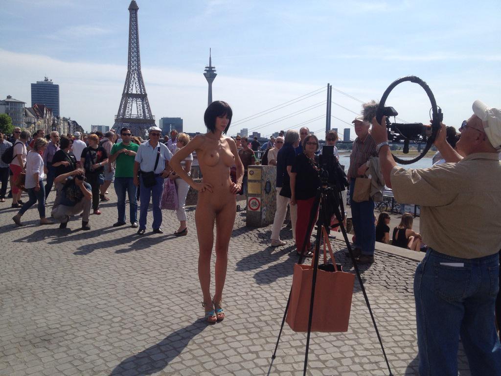 Bild 70844 von Schambereich in Kategorie Public Nude