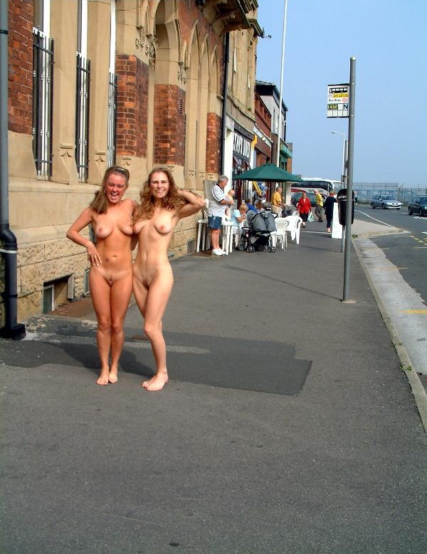 Bild 71278 von Schambereich in Kategorie Public Nude