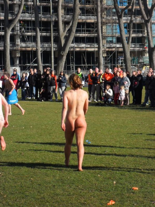 Bild 73318 von Schambereich in Kategorie Public Nude