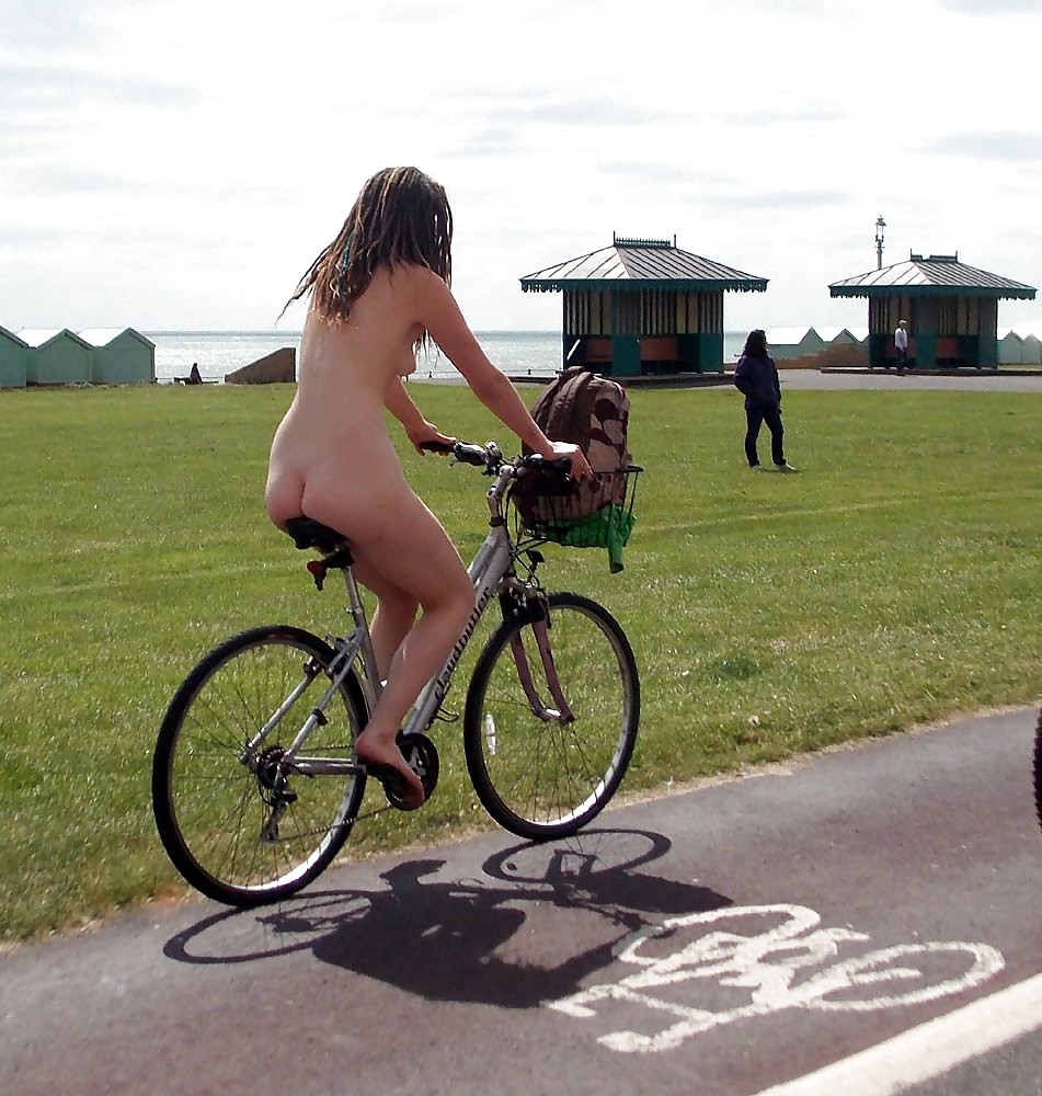Bild 77090 von Schambereich in Kategorie Public Nude